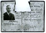 Ppor. Wincenty D�browa - legitymacja nauczyciela przestrzelona niemieckim pociskiem podczas egzekucji (archiwum rodzinne).